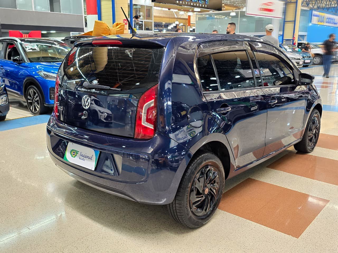 VOLKSWAGEN UP