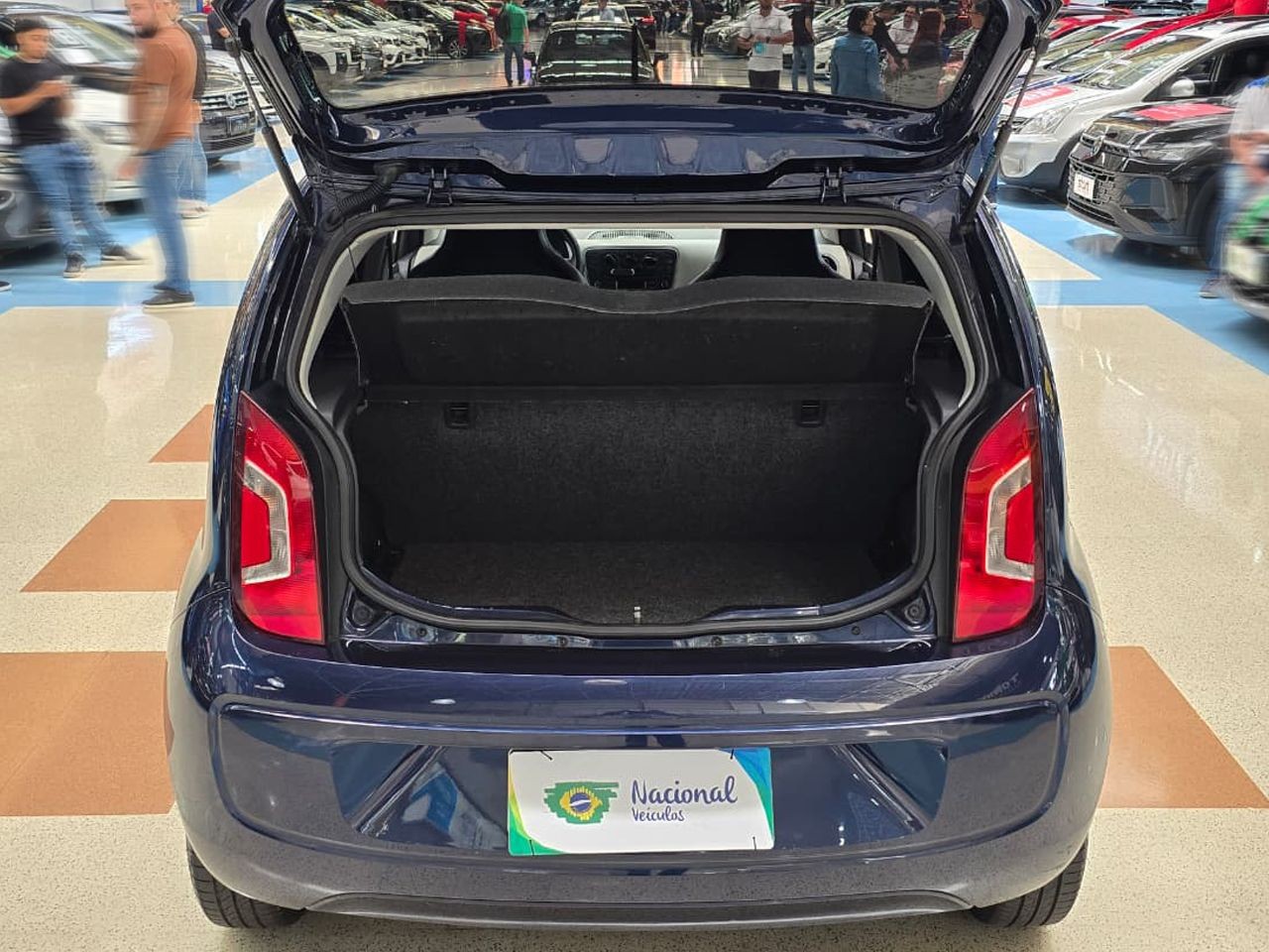 VOLKSWAGEN UP