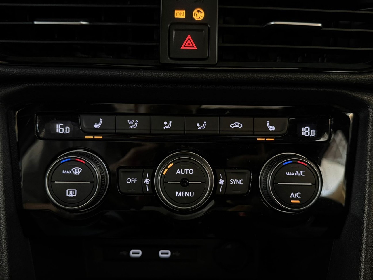 VOLKSWAGEN TAOS