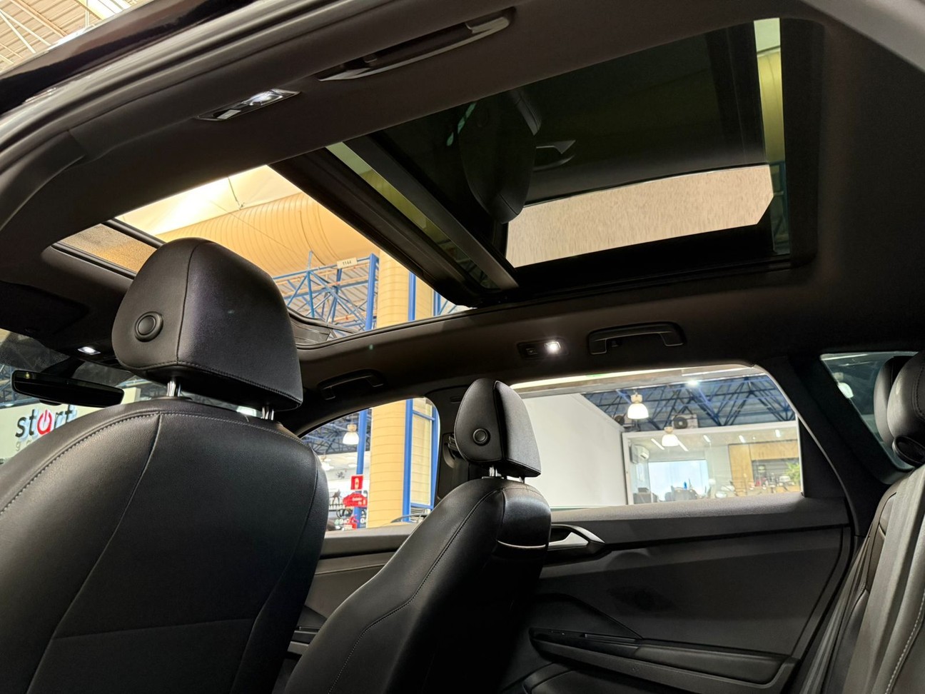 VOLKSWAGEN TAOS