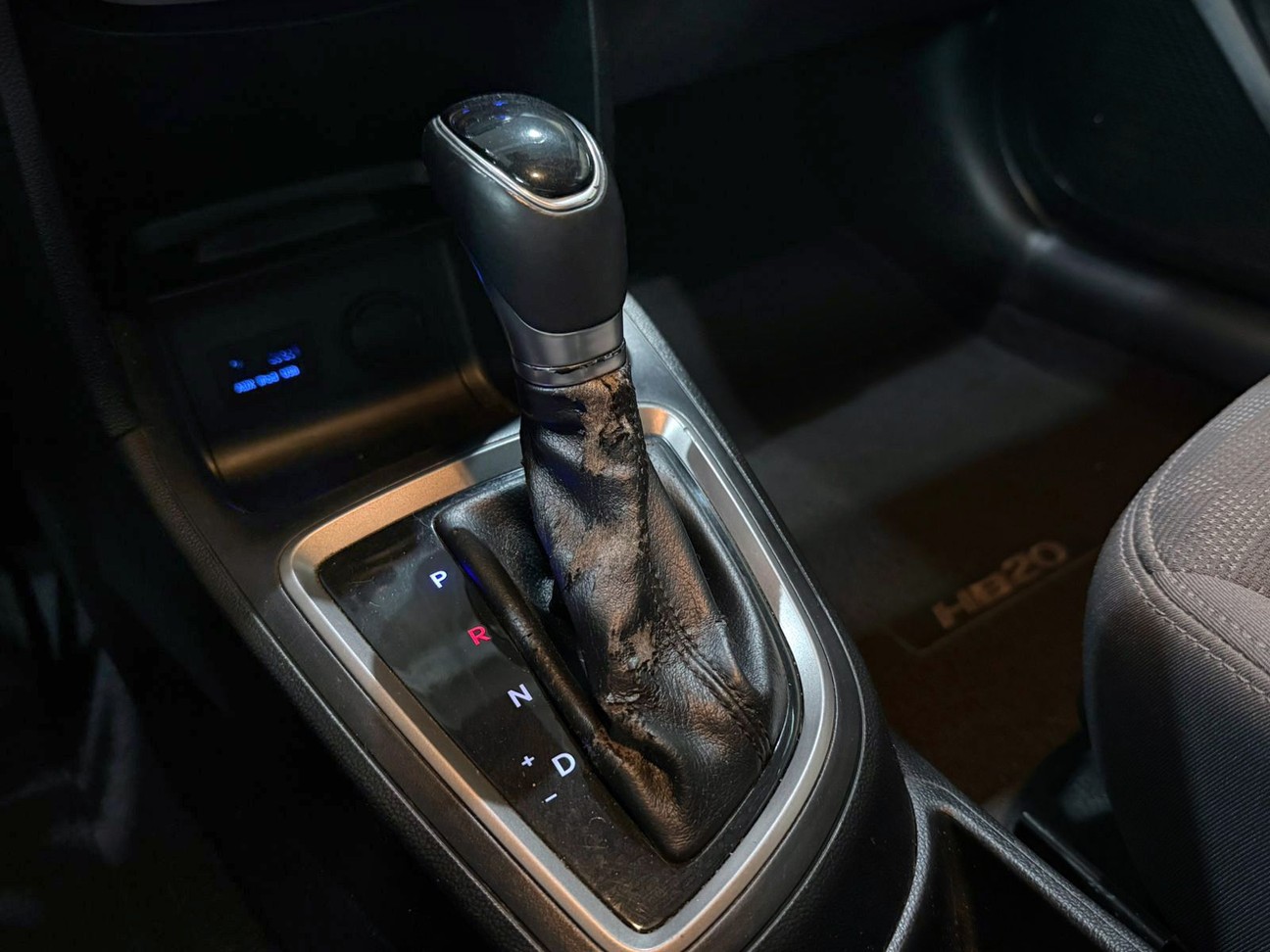 HYUNDAI HB20S