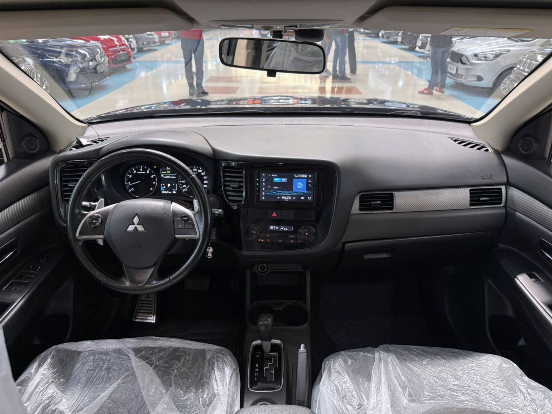 MITSUBISHI OUTLANDER