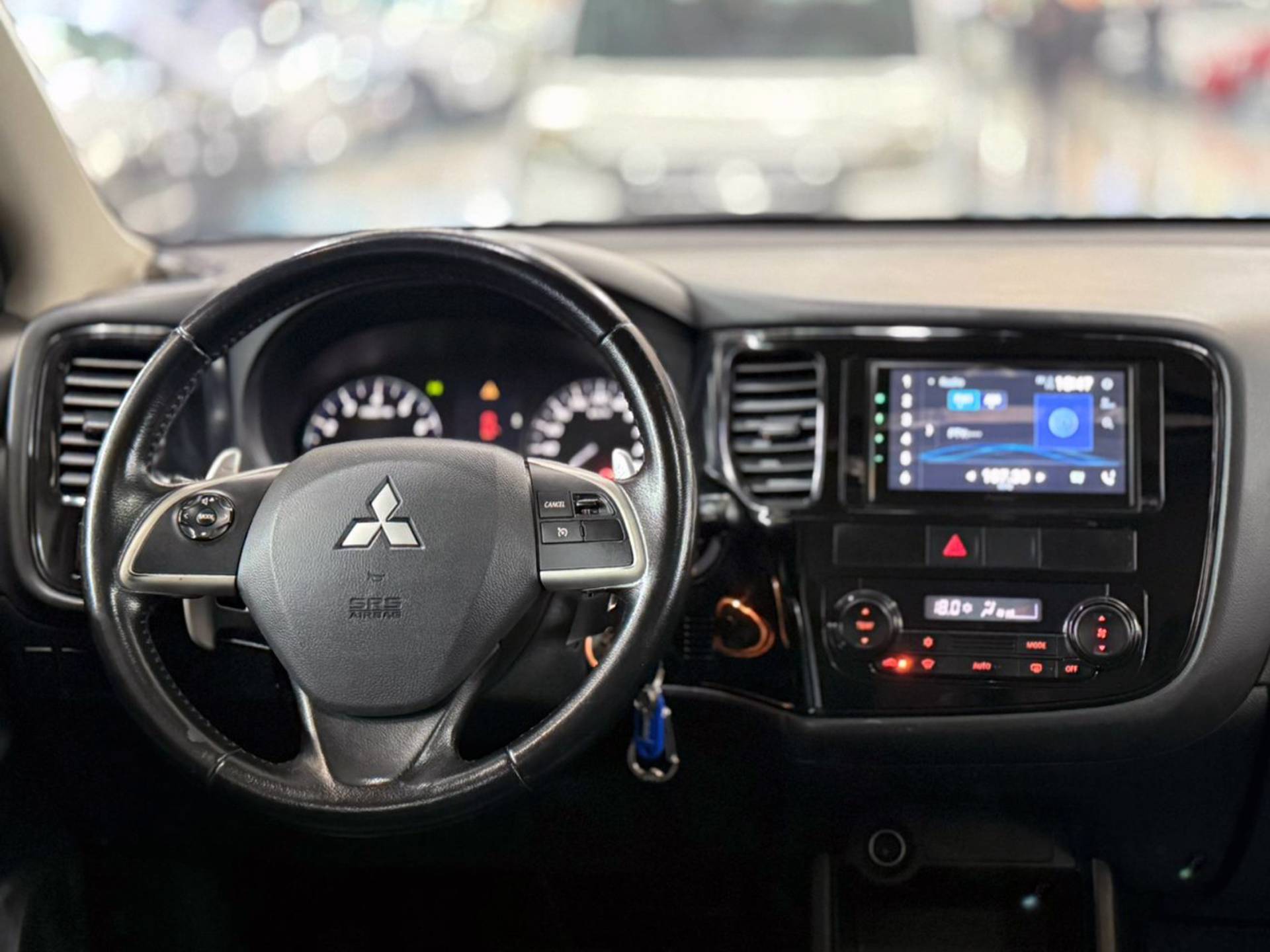 MITSUBISHI OUTLANDER