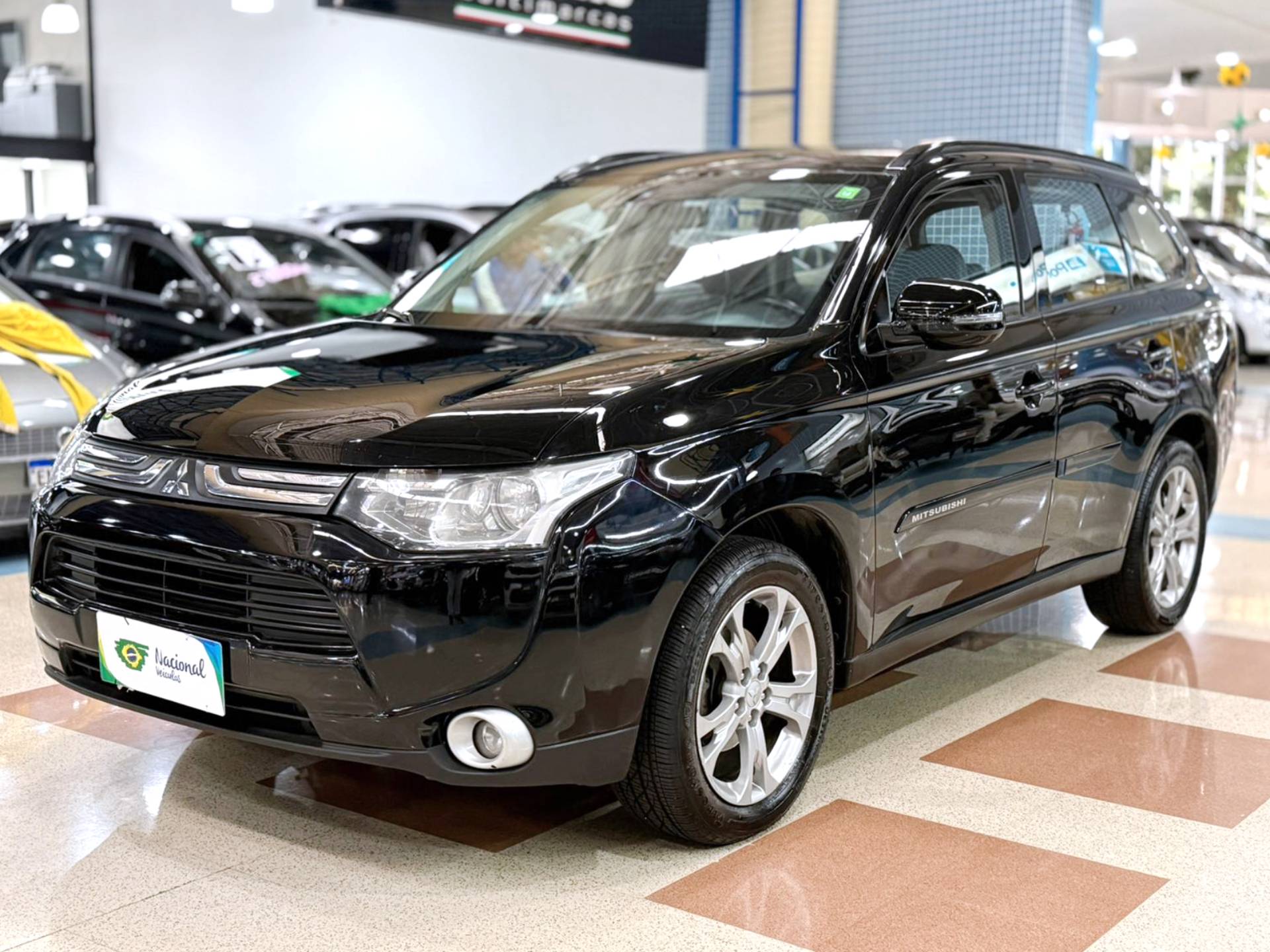 MITSUBISHI OUTLANDER