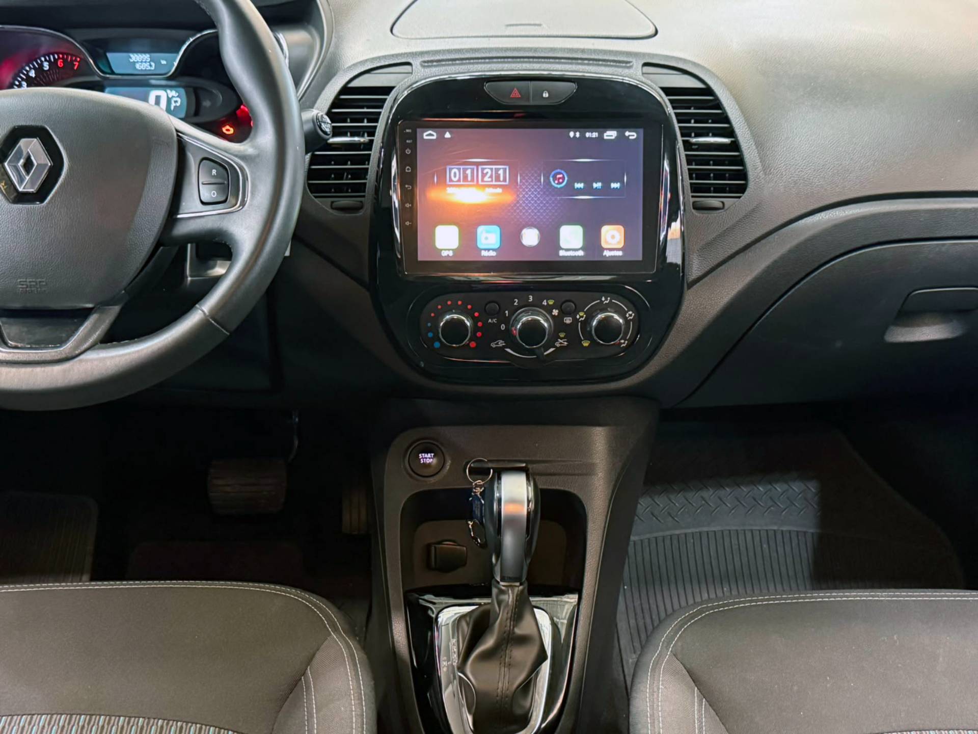 RENAULT CAPTUR
