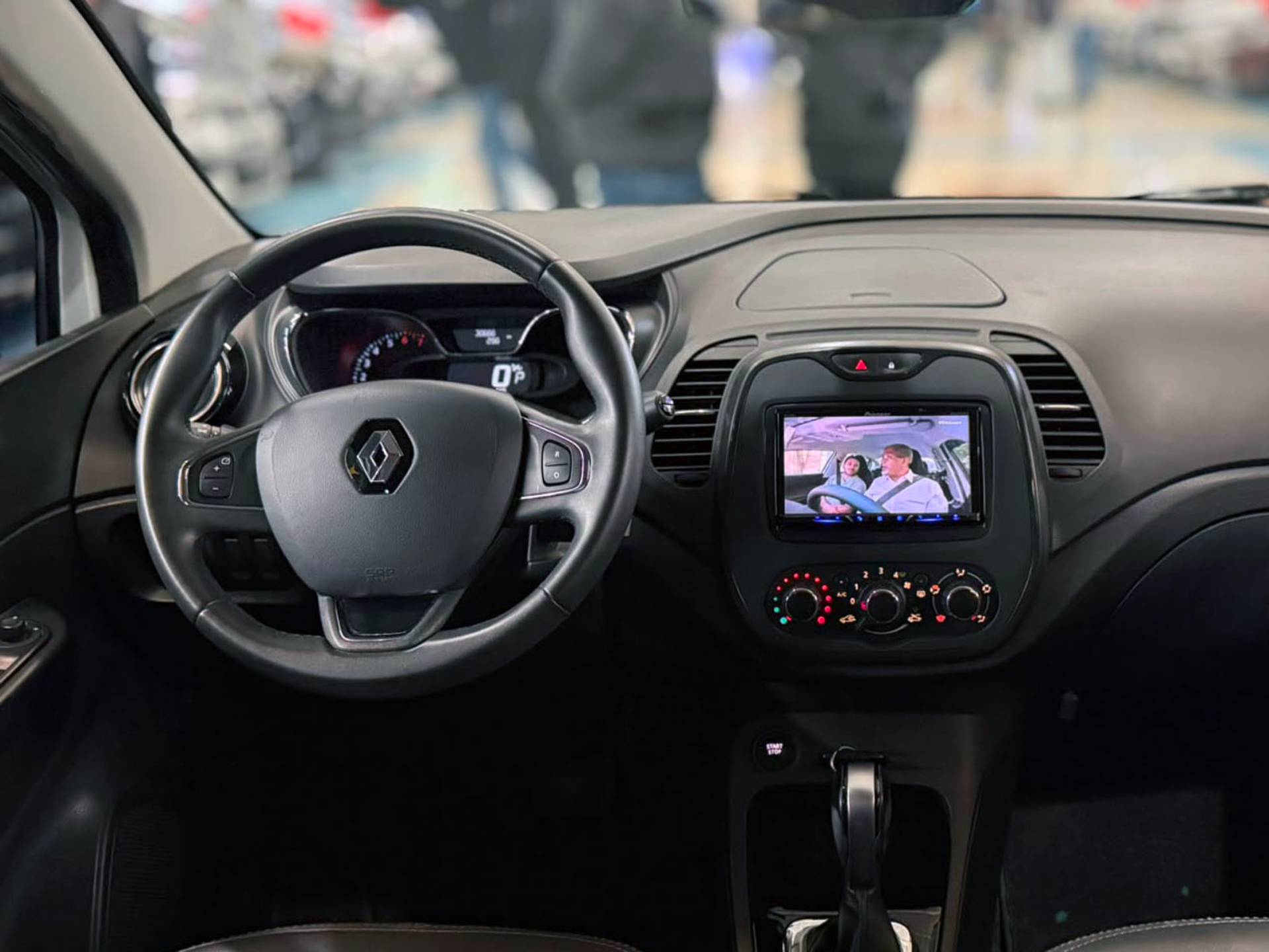 RENAULT CAPTUR
