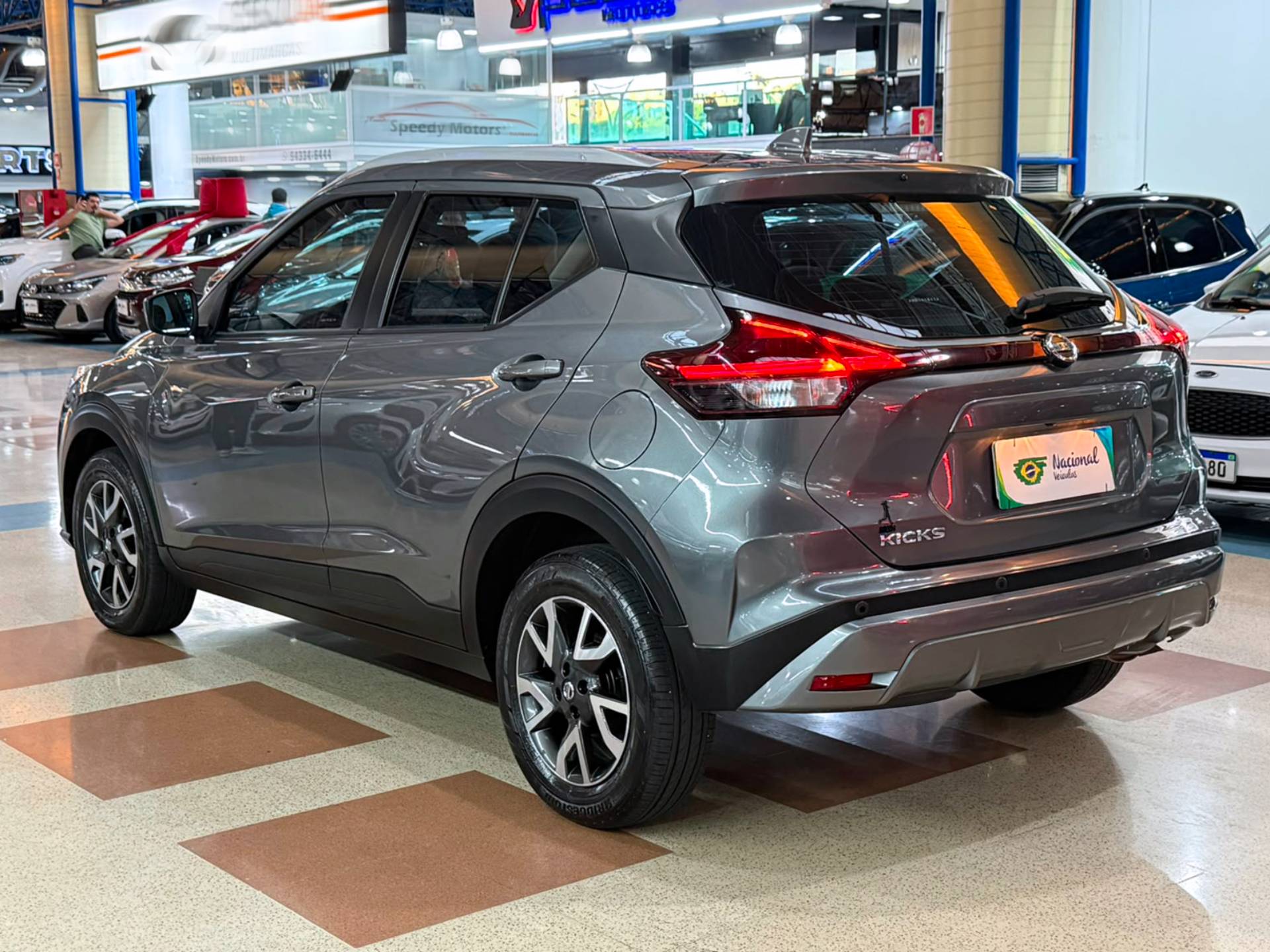 NISSAN KICKS