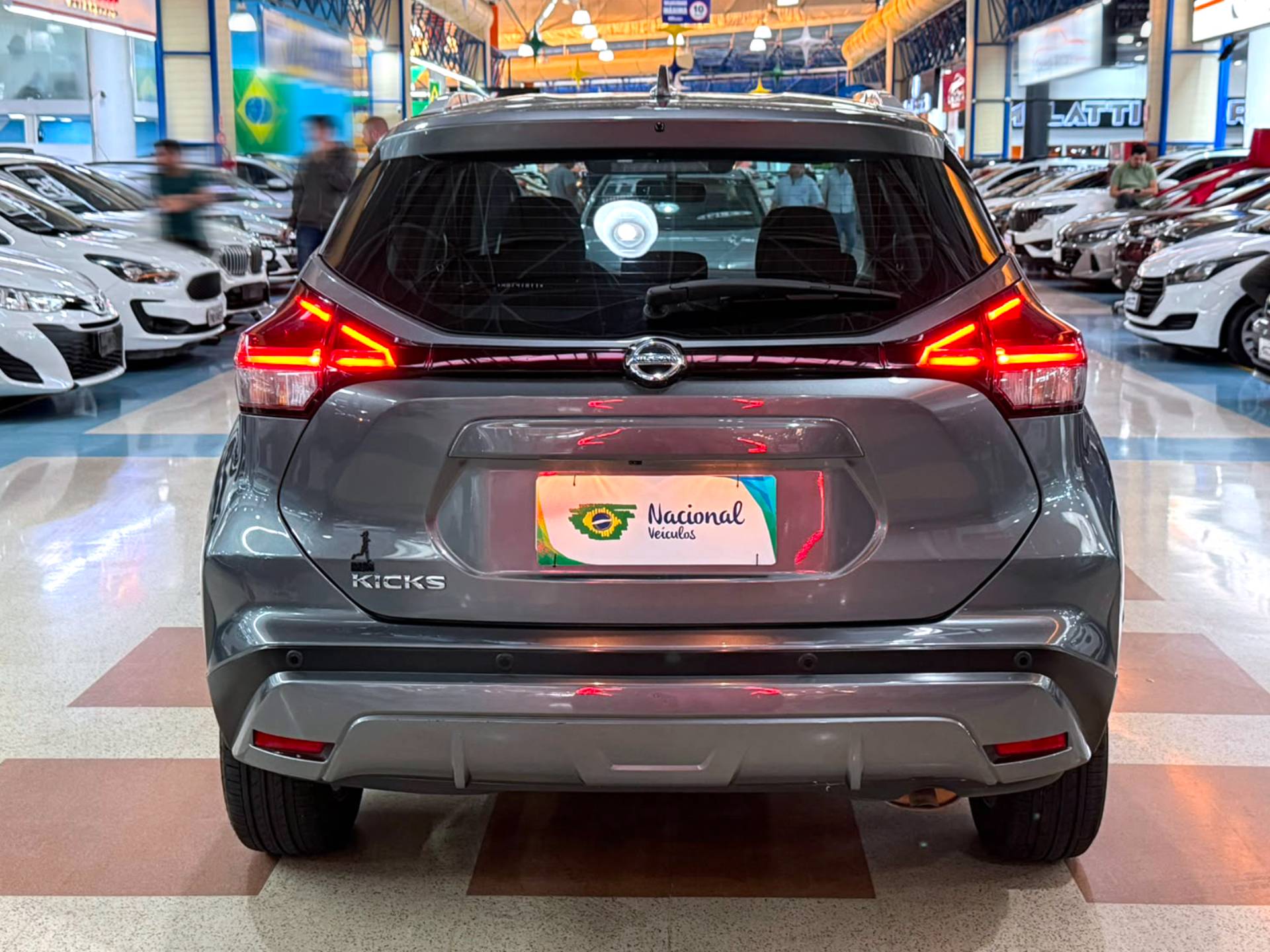 NISSAN KICKS