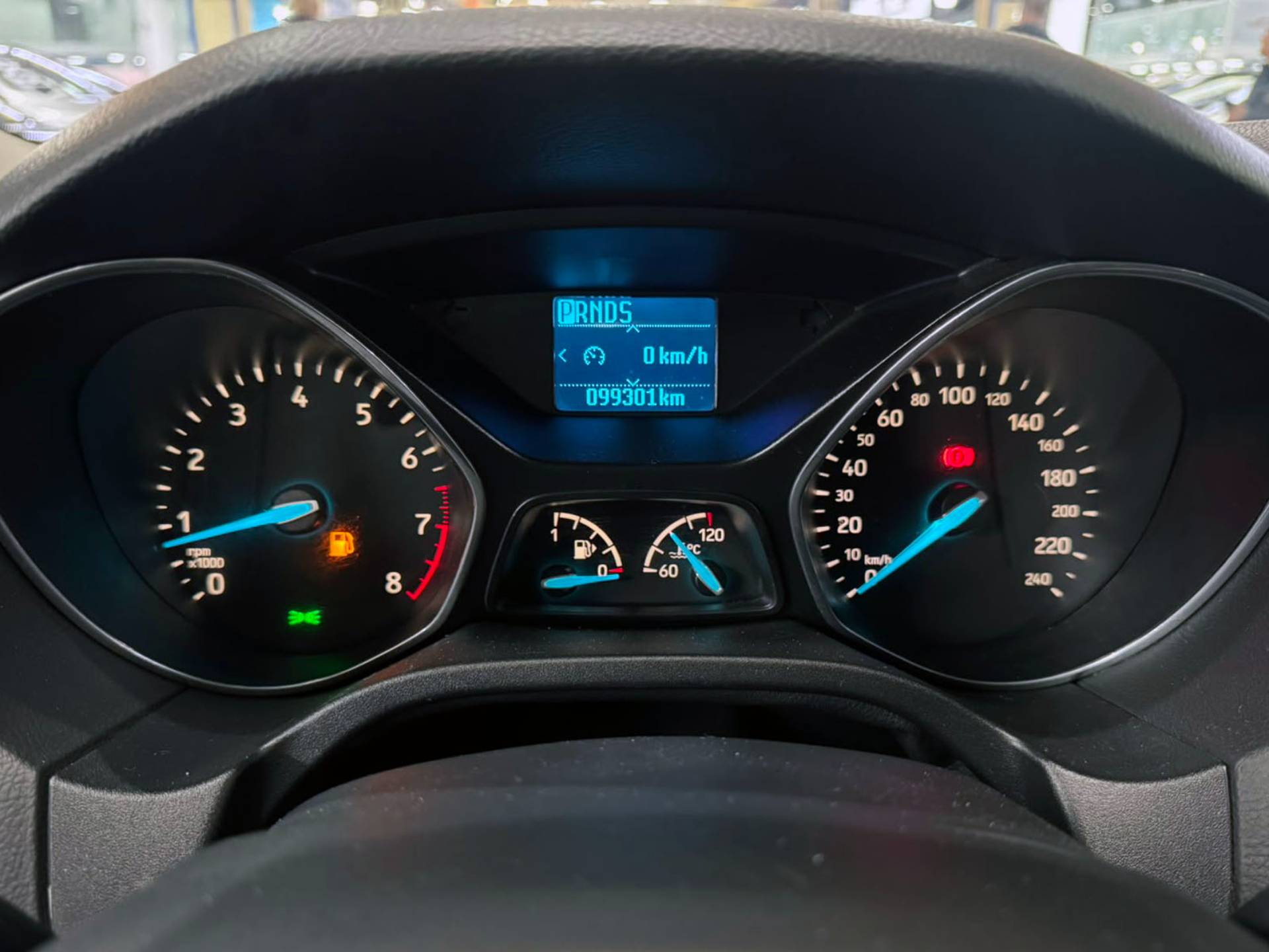 FORD FOCUS