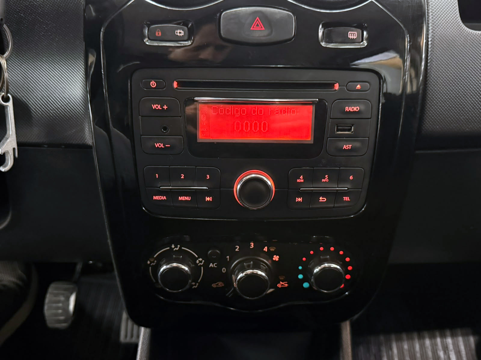 RENAULT SANDERO