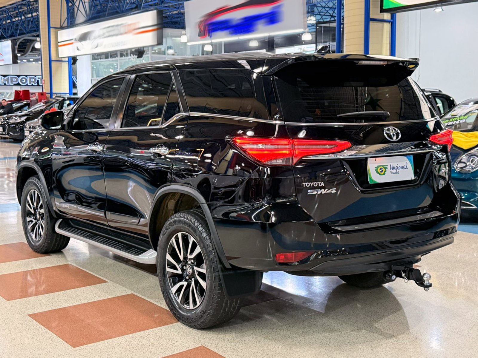 TOYOTA HILUX SW4