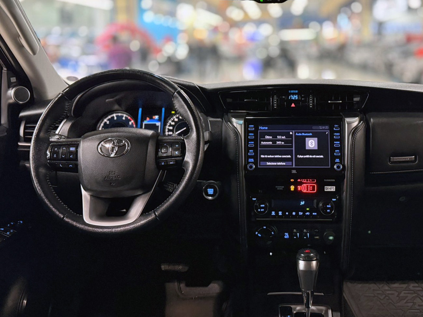 TOYOTA HILUX SW4