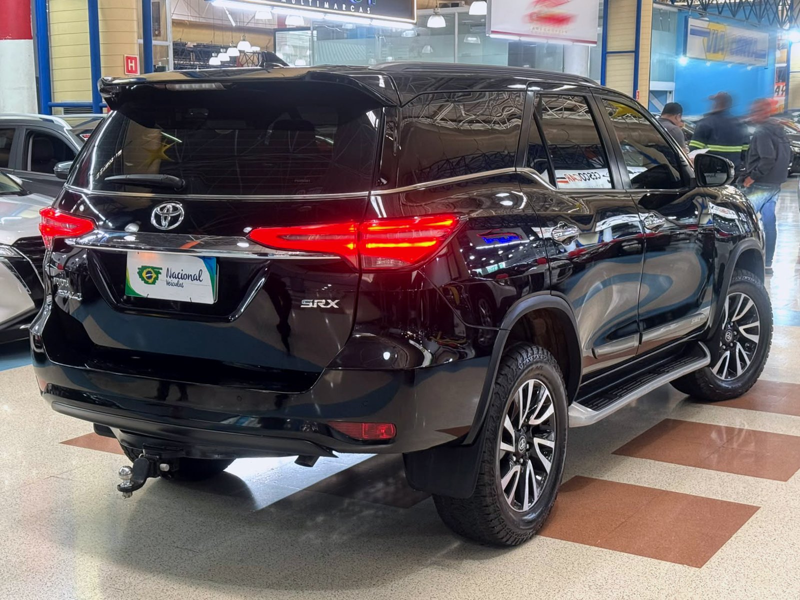 TOYOTA HILUX SW4
