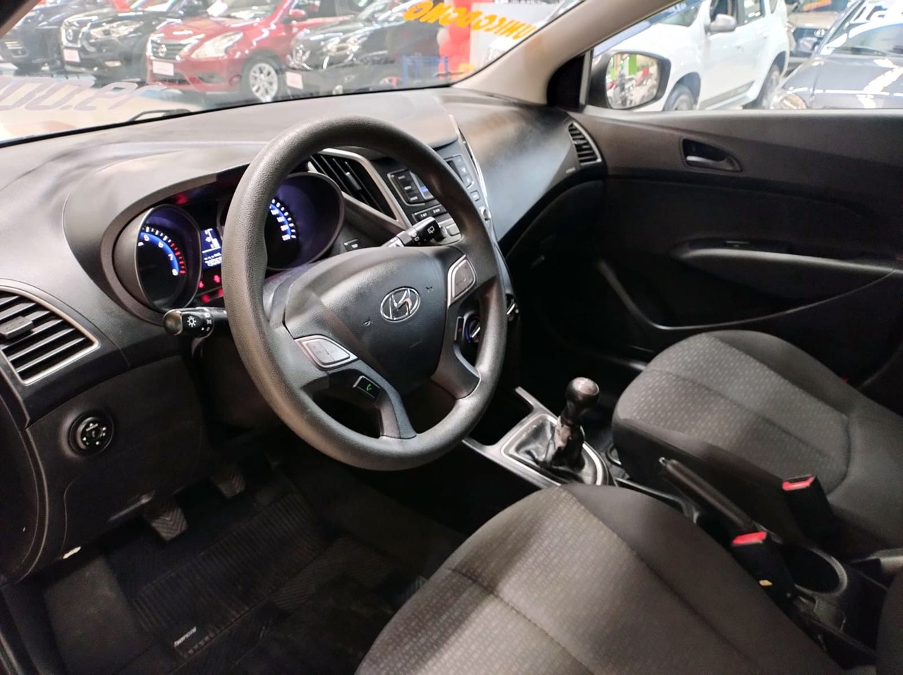 HYUNDAI HB20