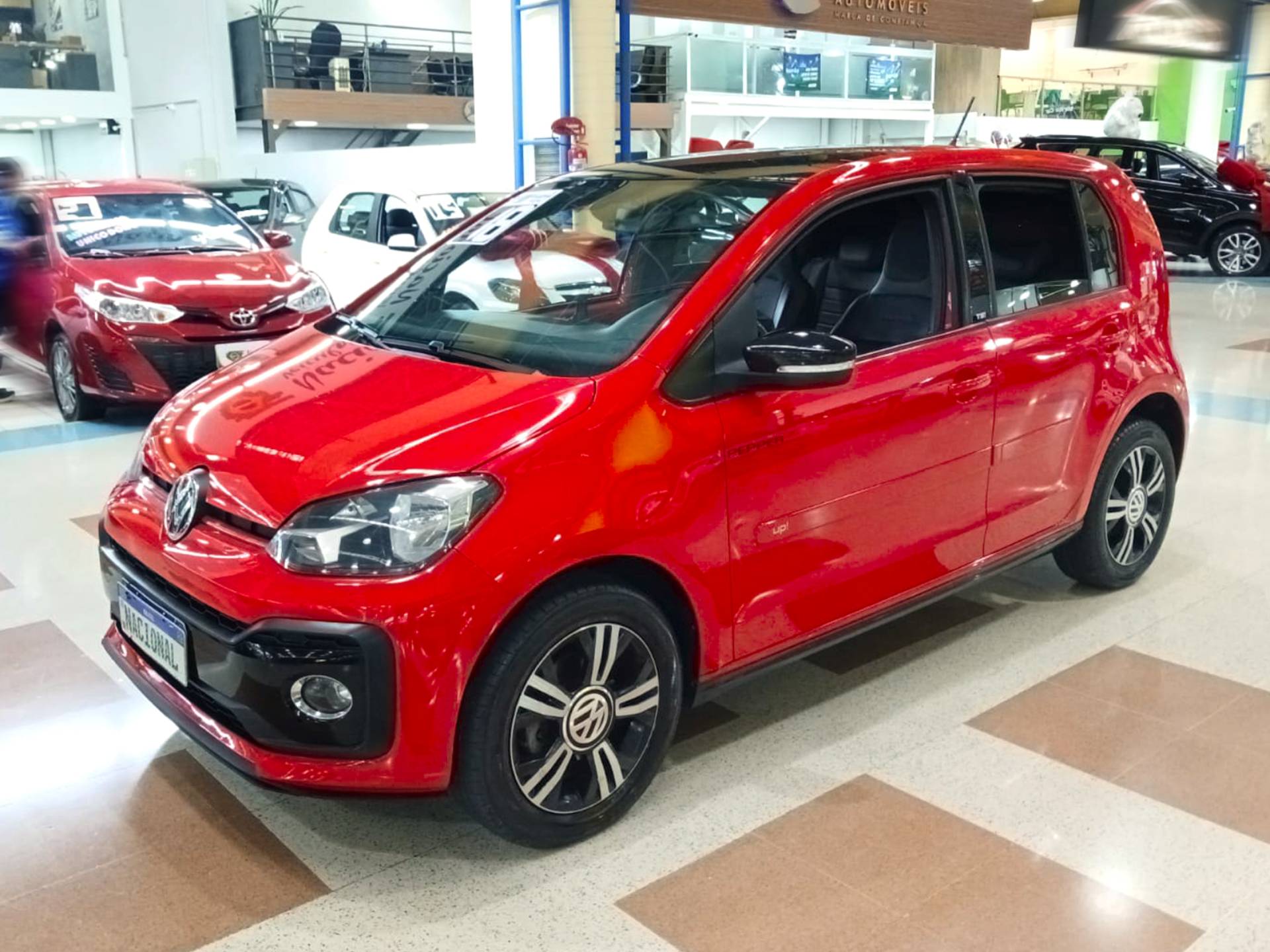 VOLKSWAGEN UP