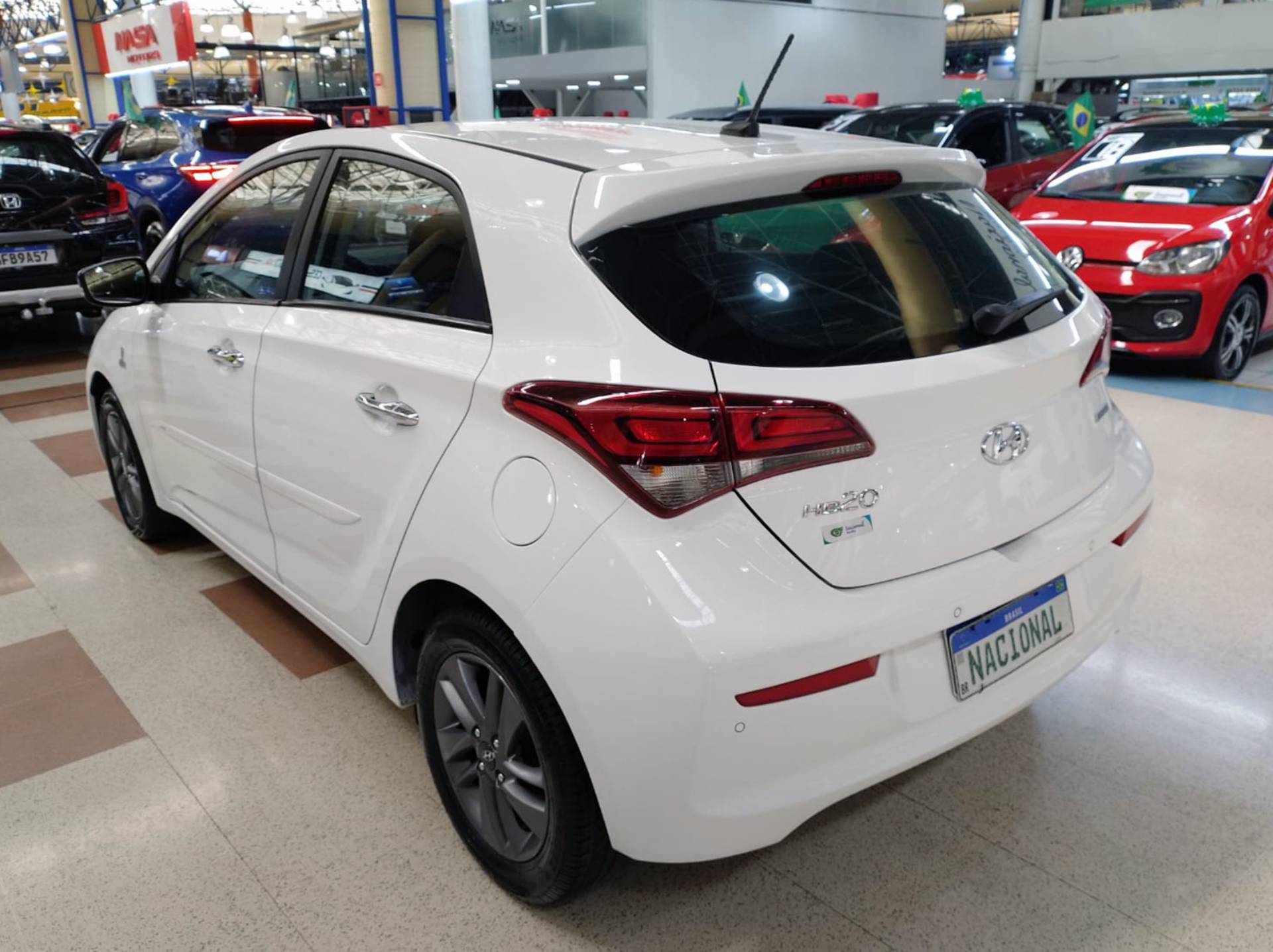 HYUNDAI HB20