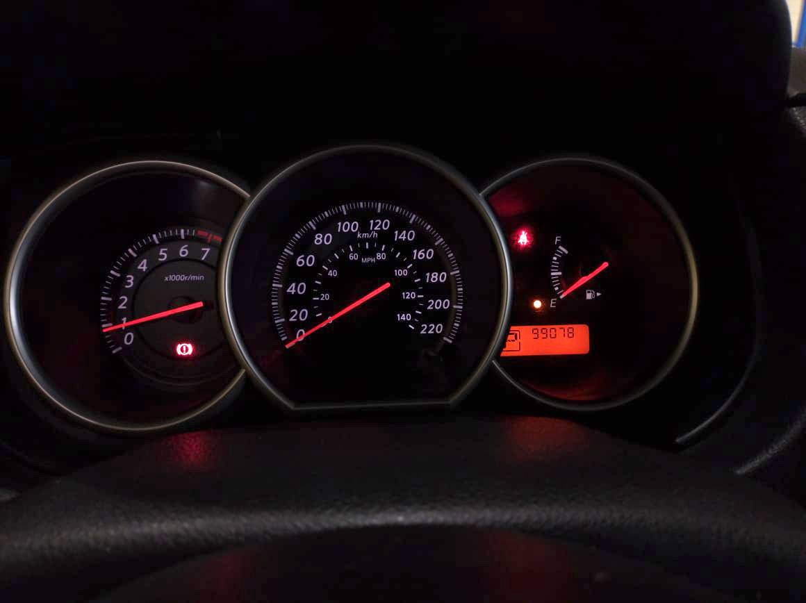 NISSAN TIIDA