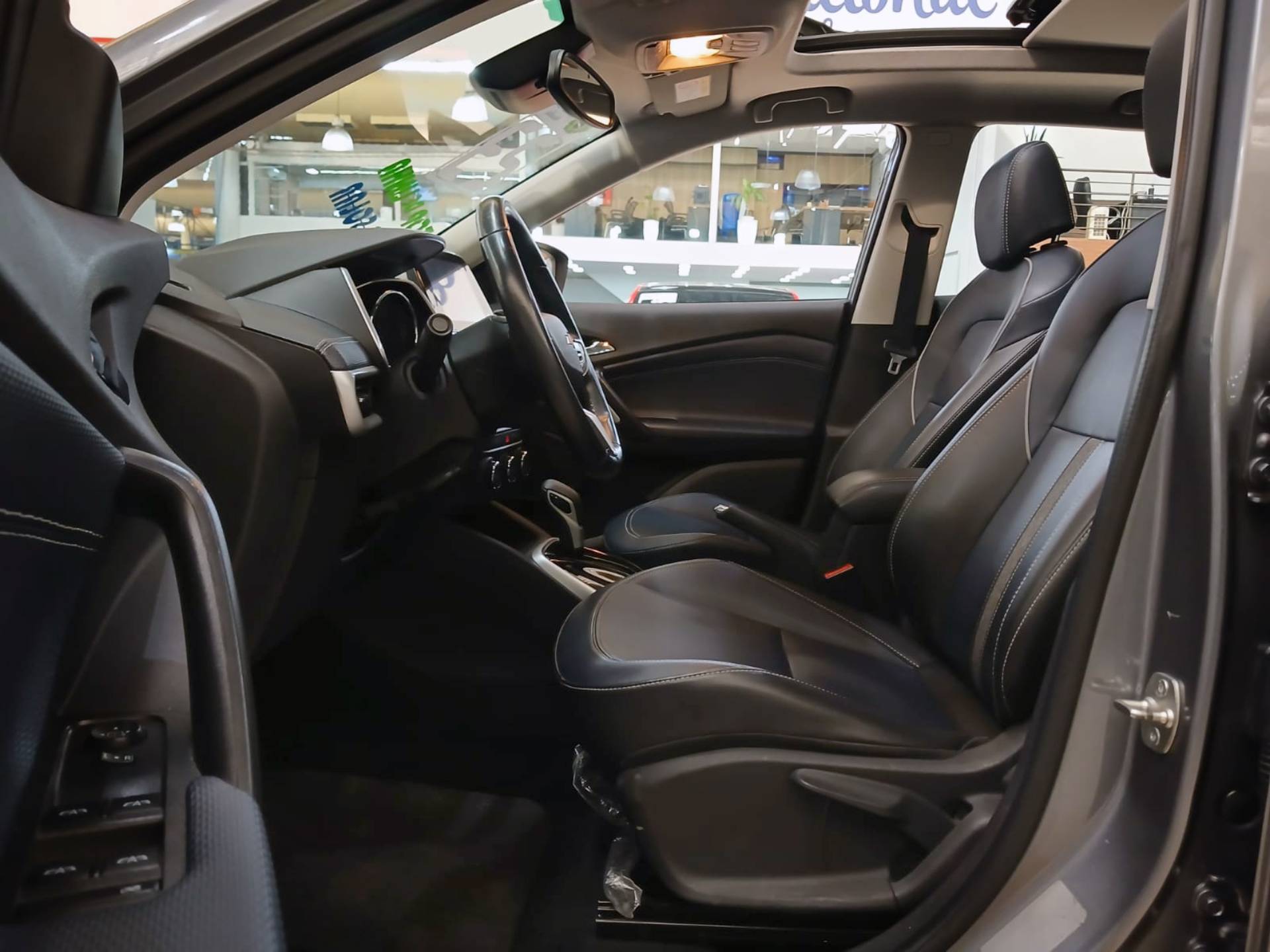 CHEVROLET TRACKER