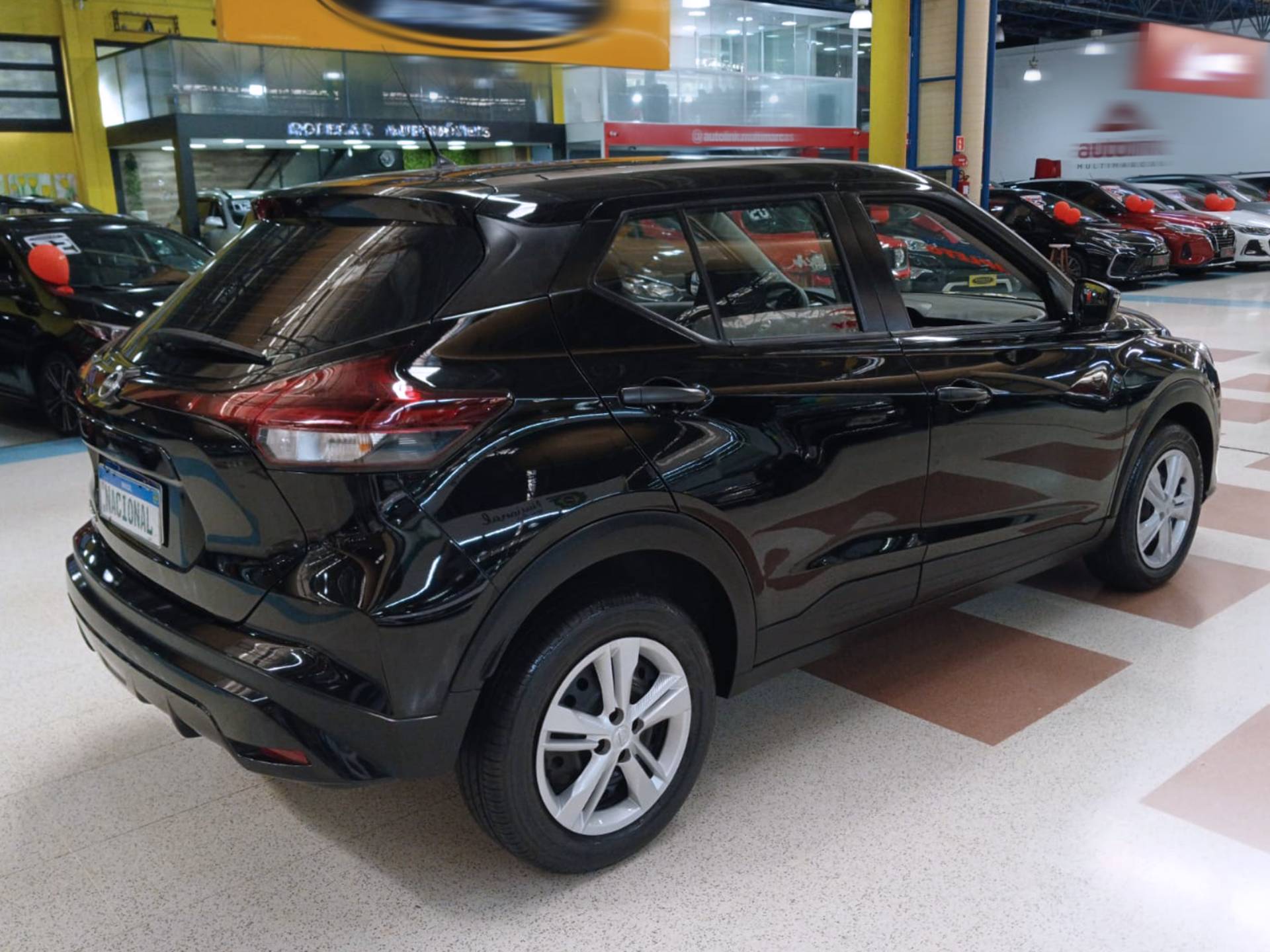 NISSAN KICKS