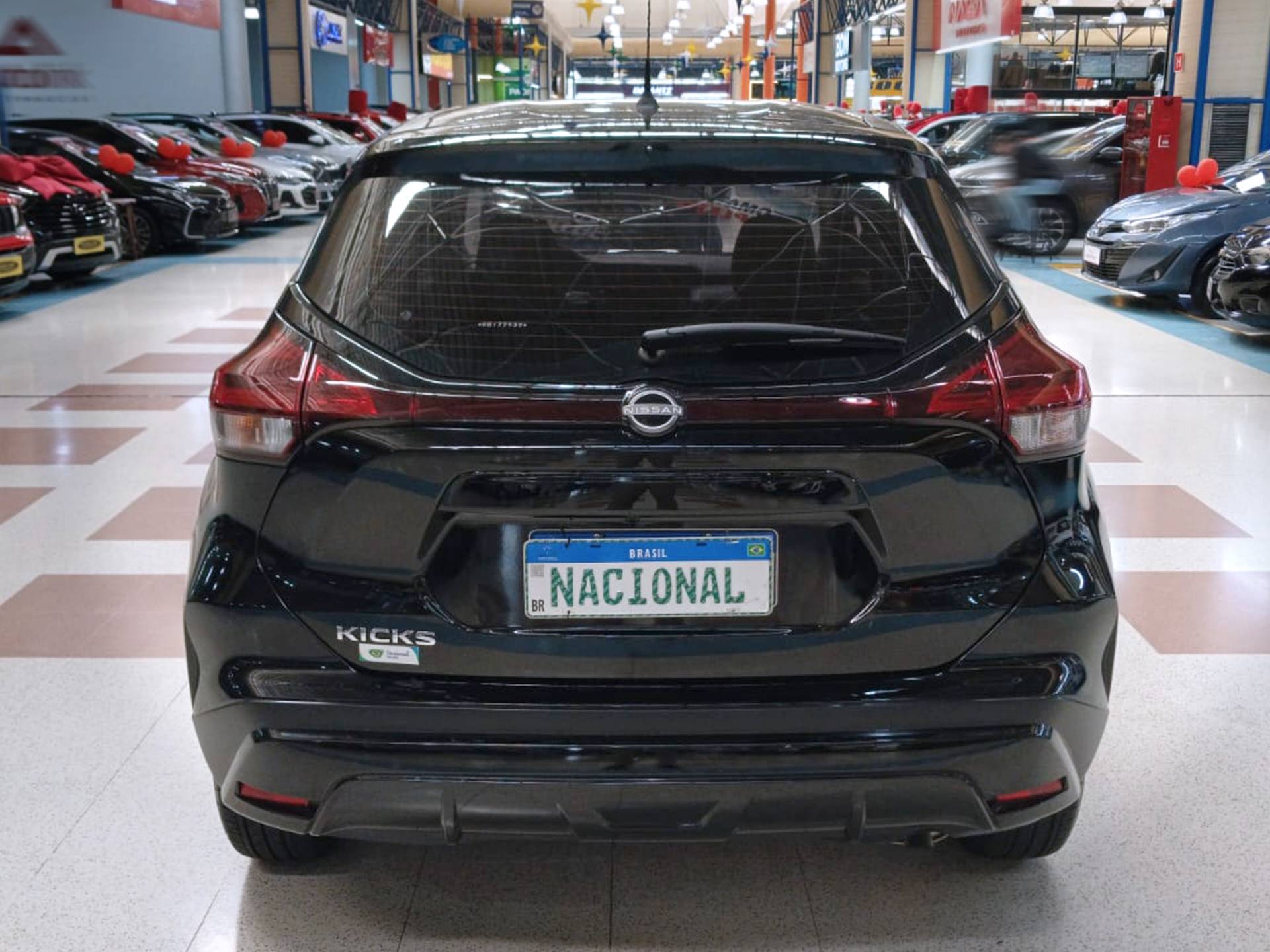 NISSAN KICKS