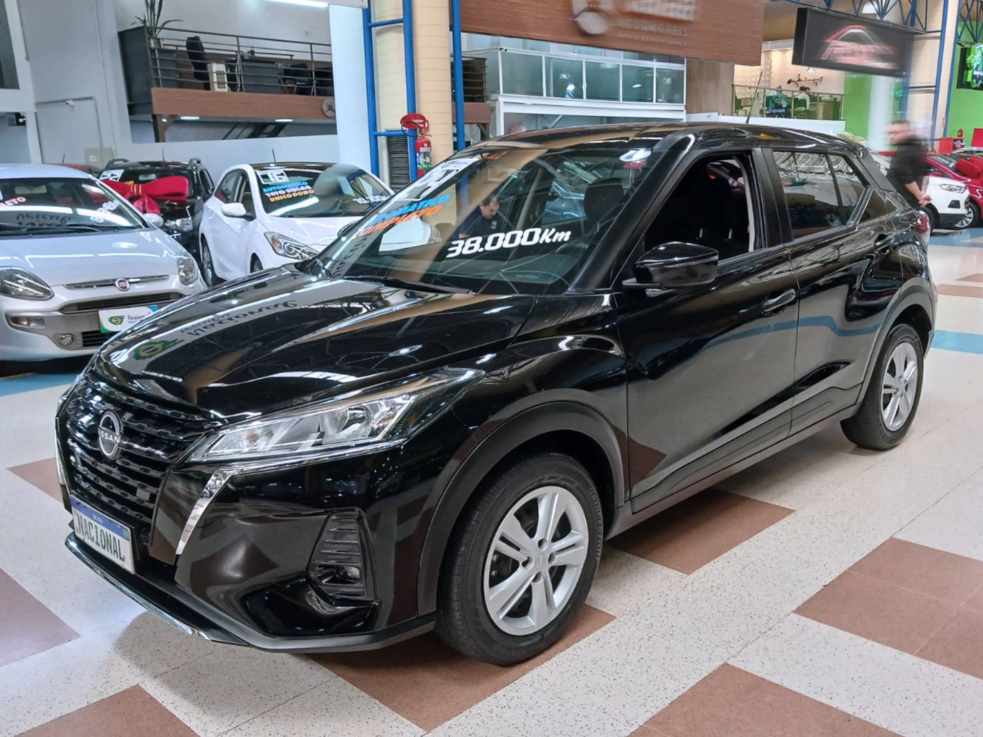 NISSAN KICKS
