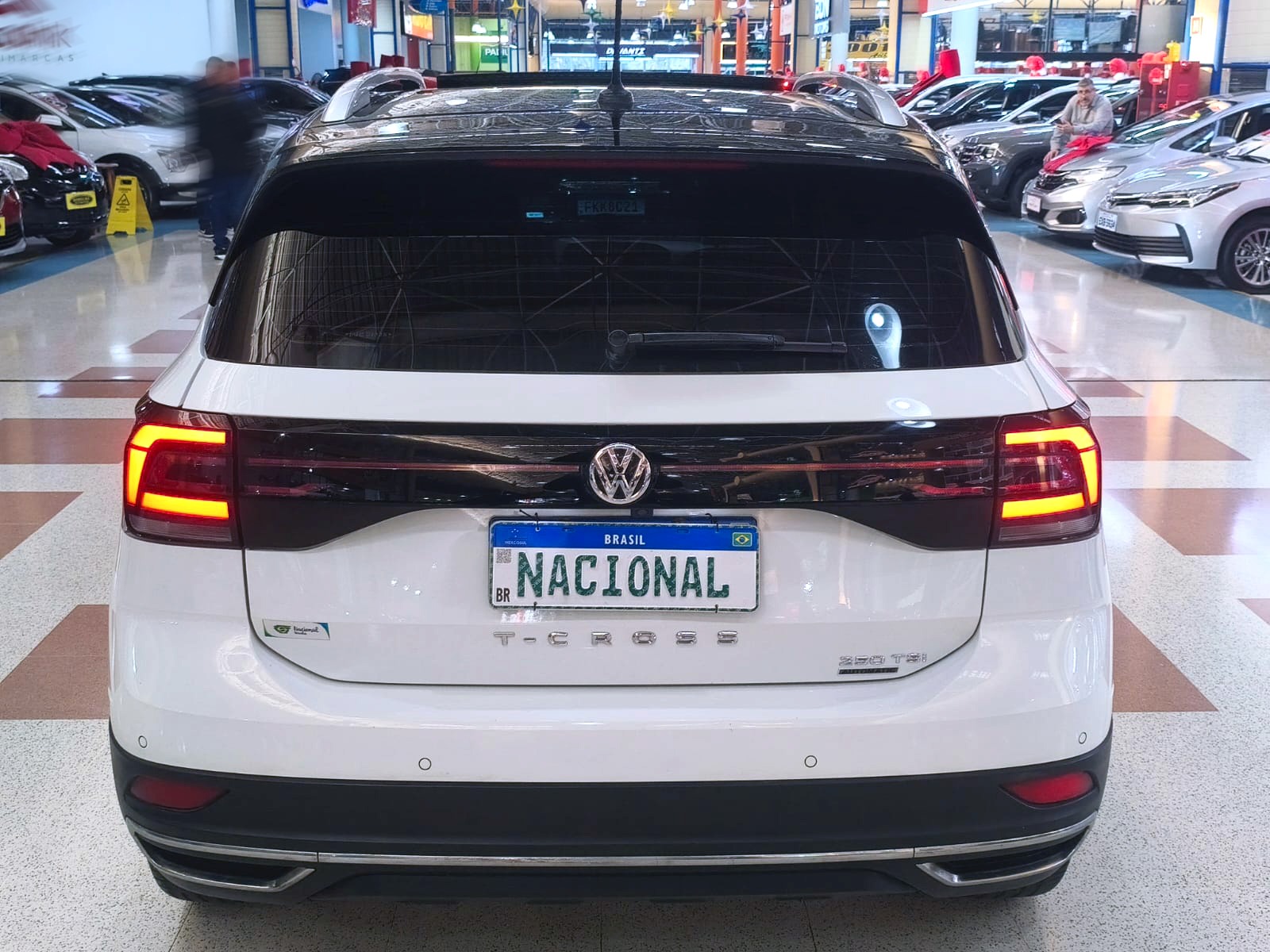 VOLKSWAGEN T-CROSS