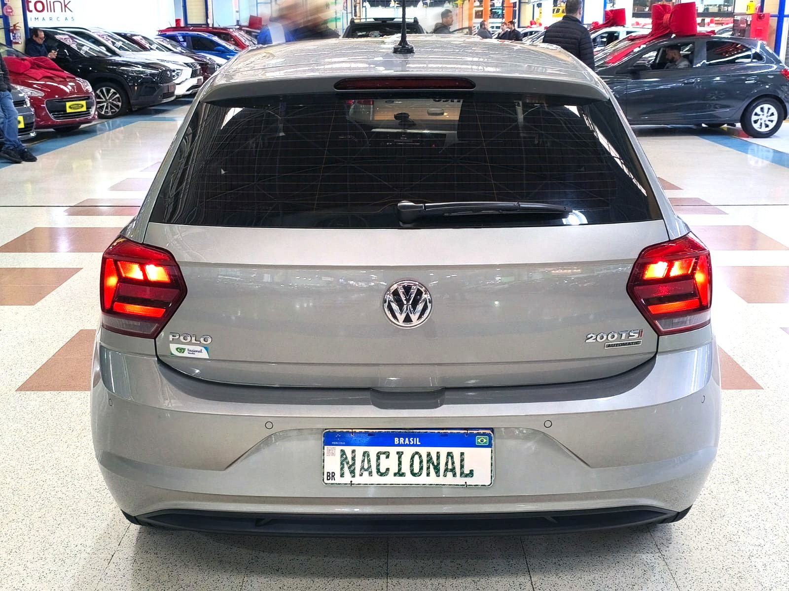 VOLKSWAGEN POLO