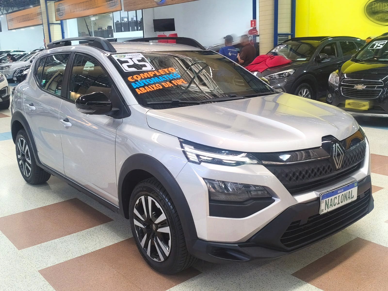RENAULT JUVAQUATRE