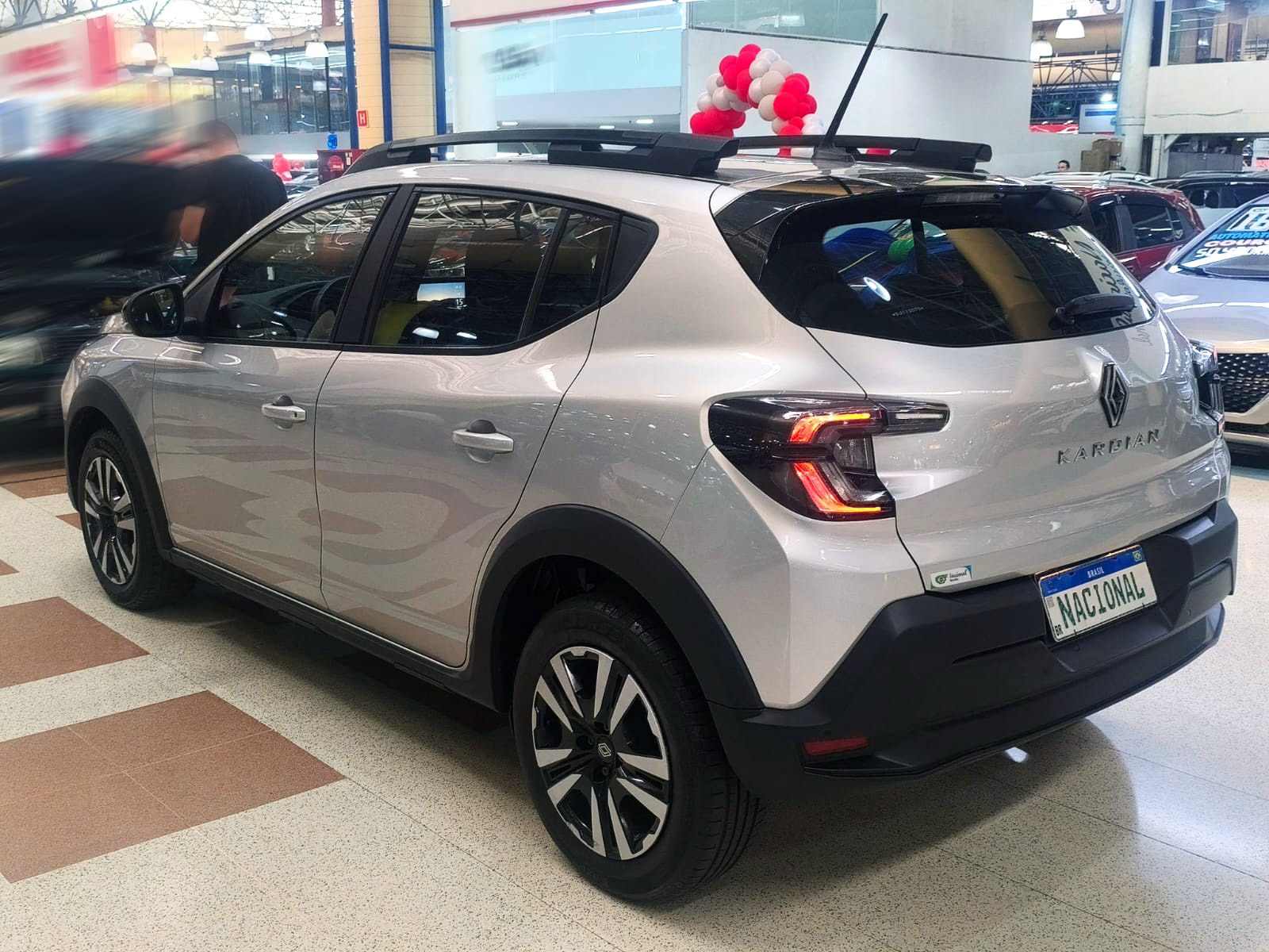 RENAULT JUVAQUATRE