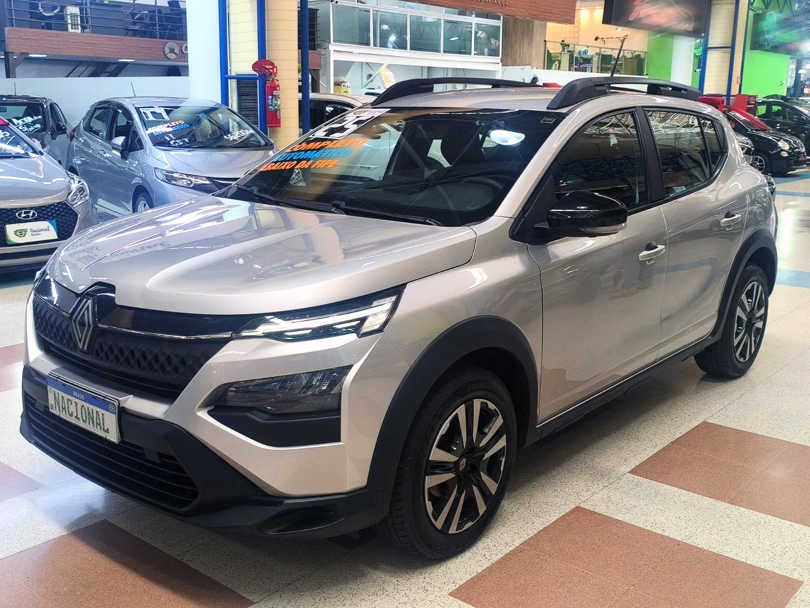 RENAULT JUVAQUATRE