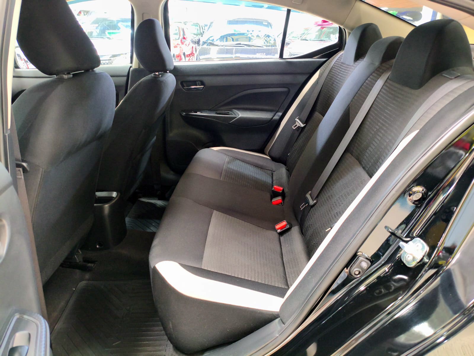 NISSAN VERSA