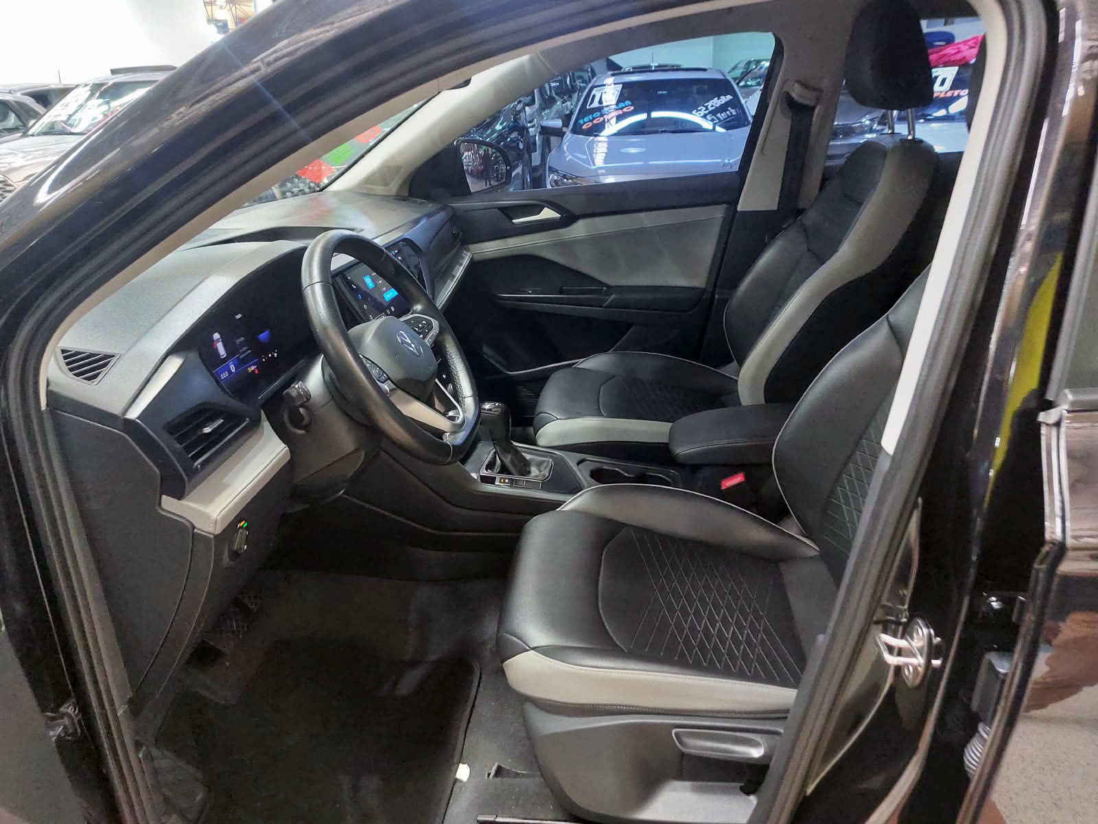 VOLKSWAGEN TAOS