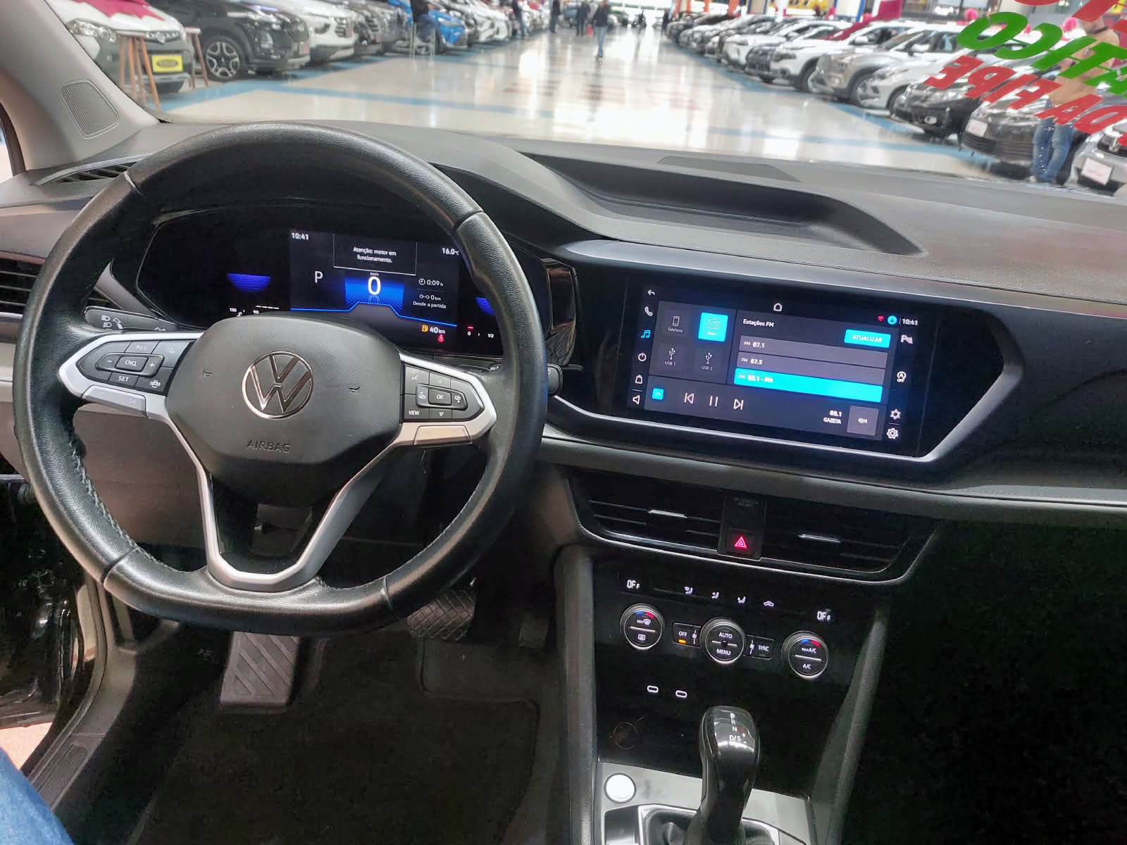 VOLKSWAGEN TAOS