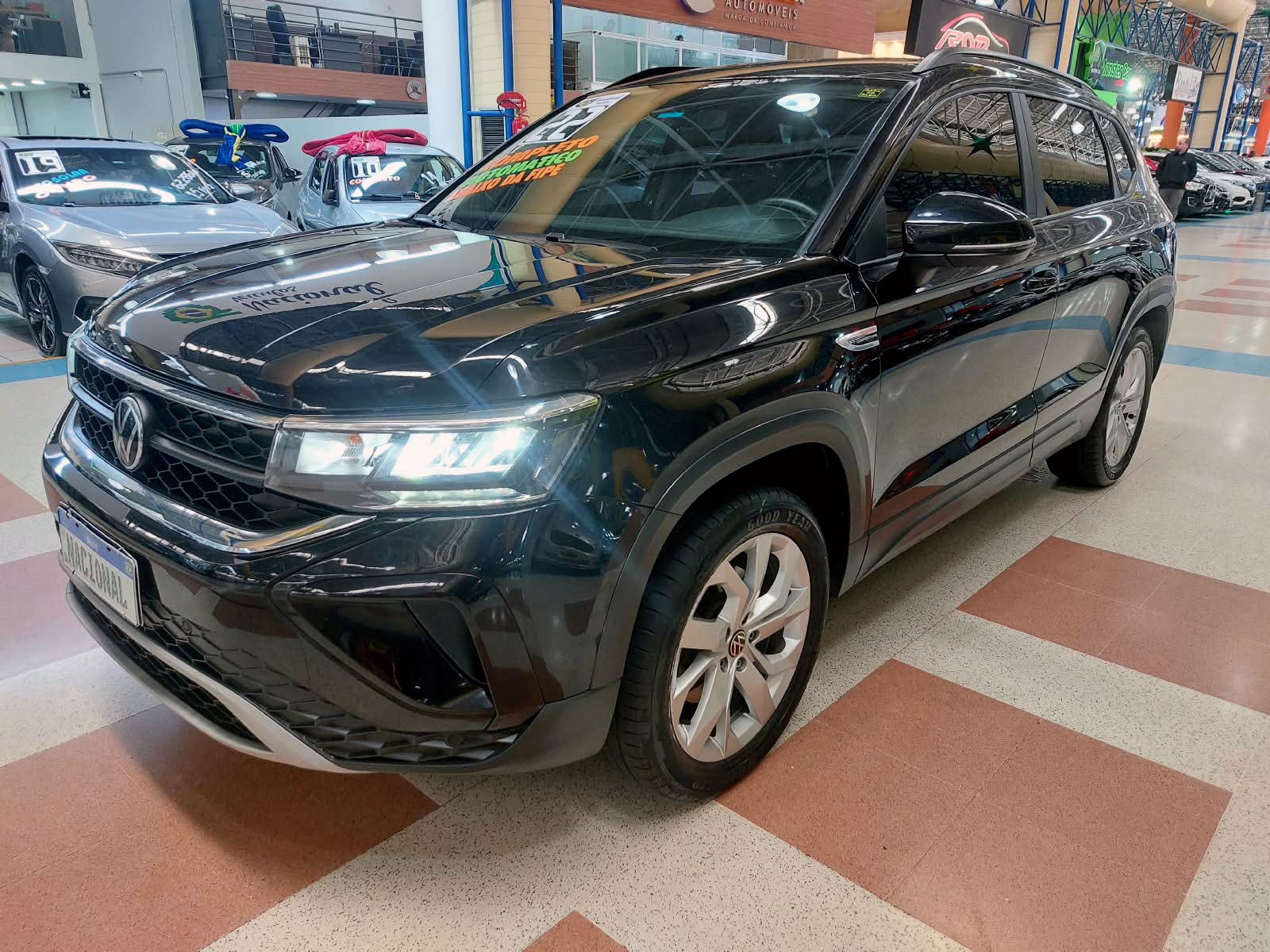 VOLKSWAGEN TAOS