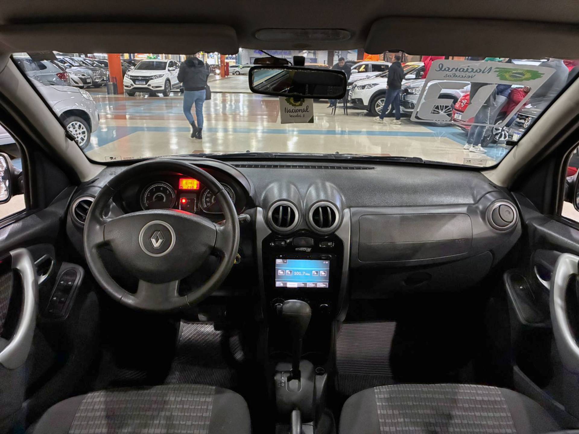 RENAULT SANDERO