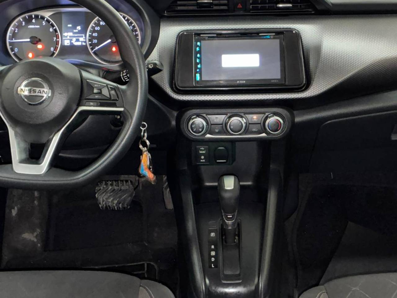 NISSAN KICKS