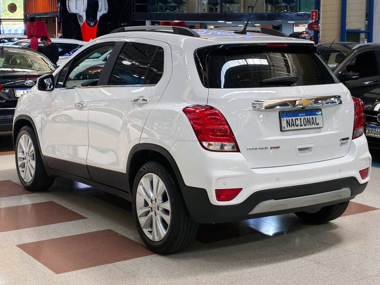 CHEVROLET TRACKER