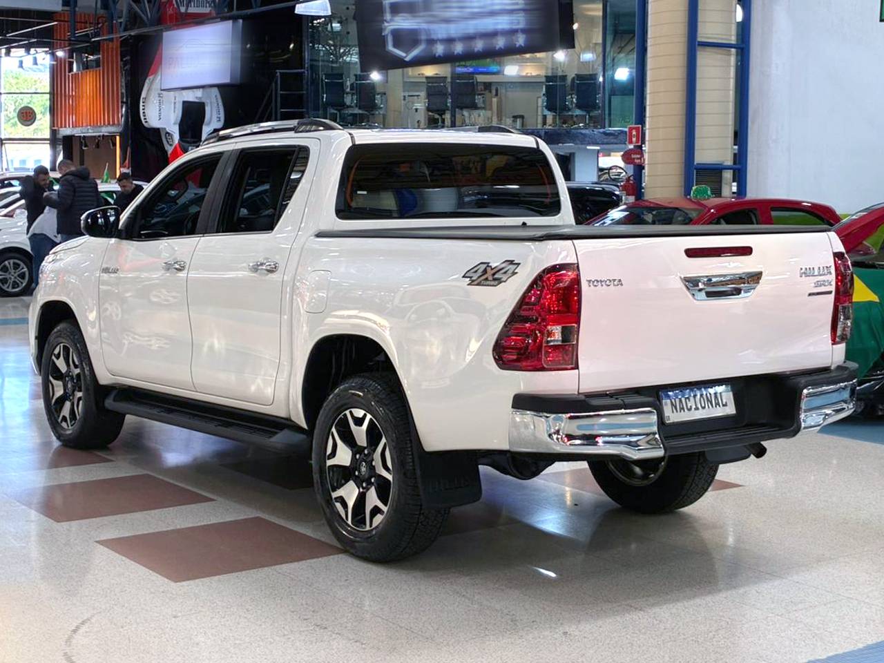TOYOTA HILUX