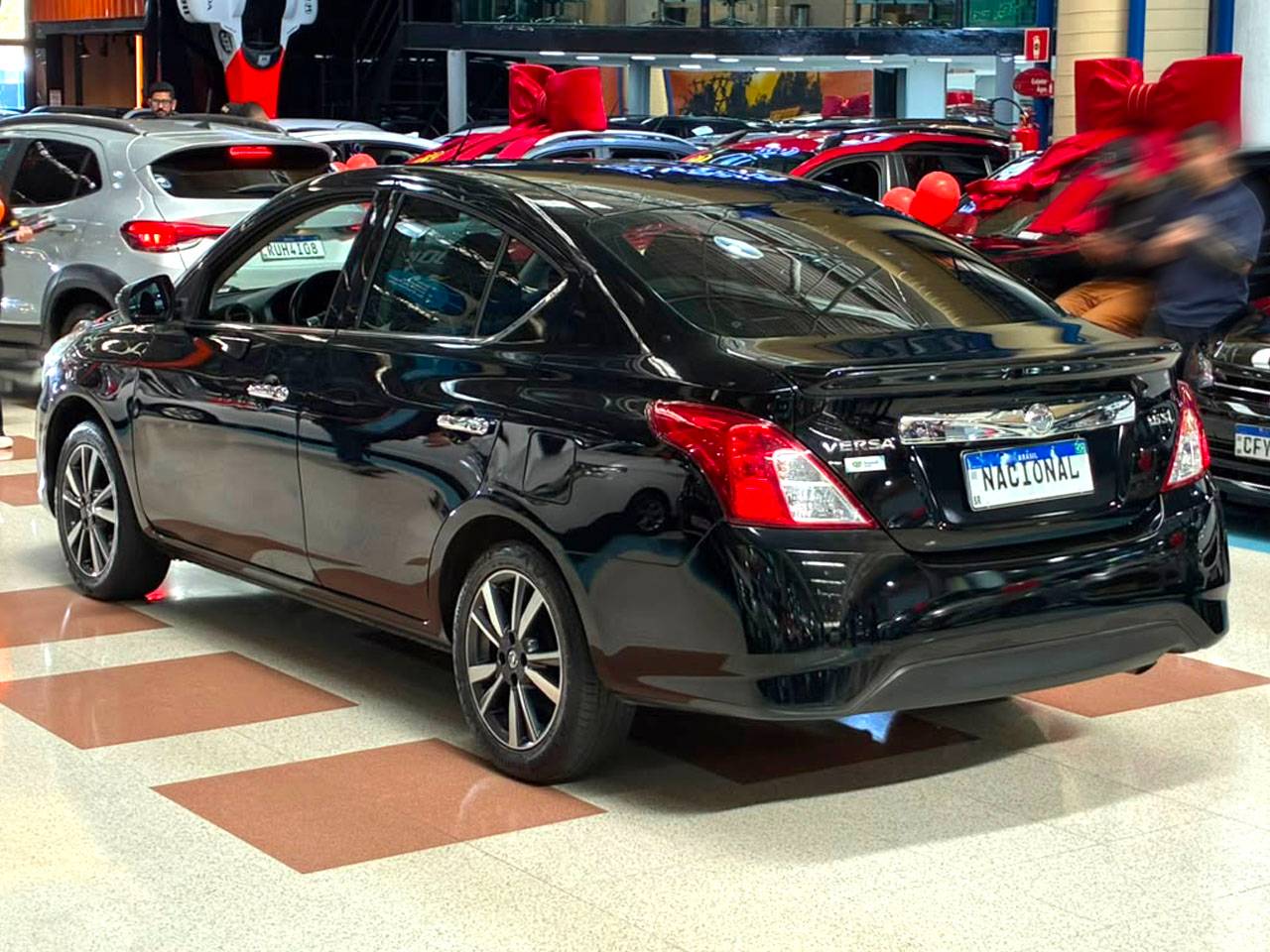 NISSAN VERSA