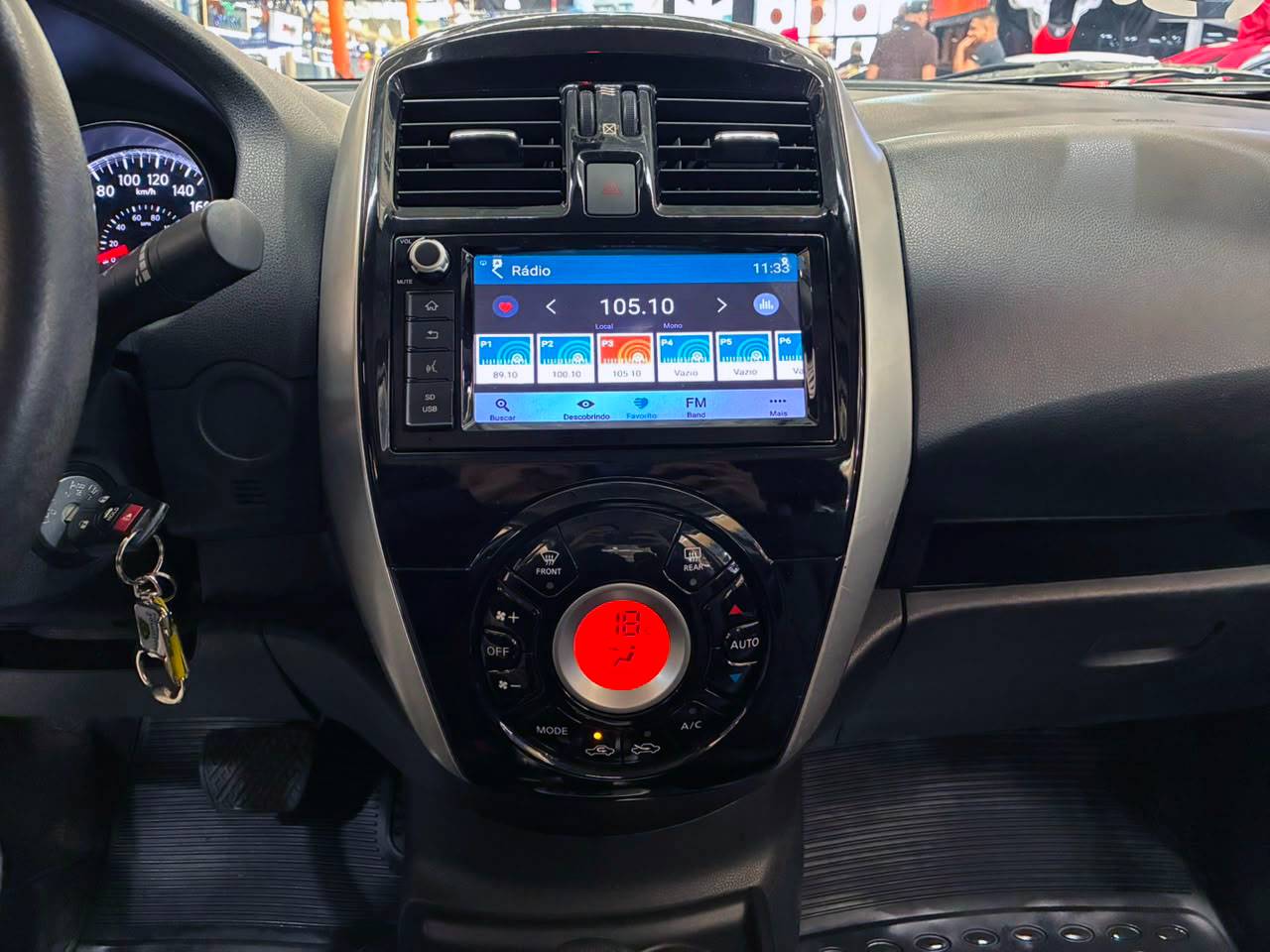 NISSAN VERSA