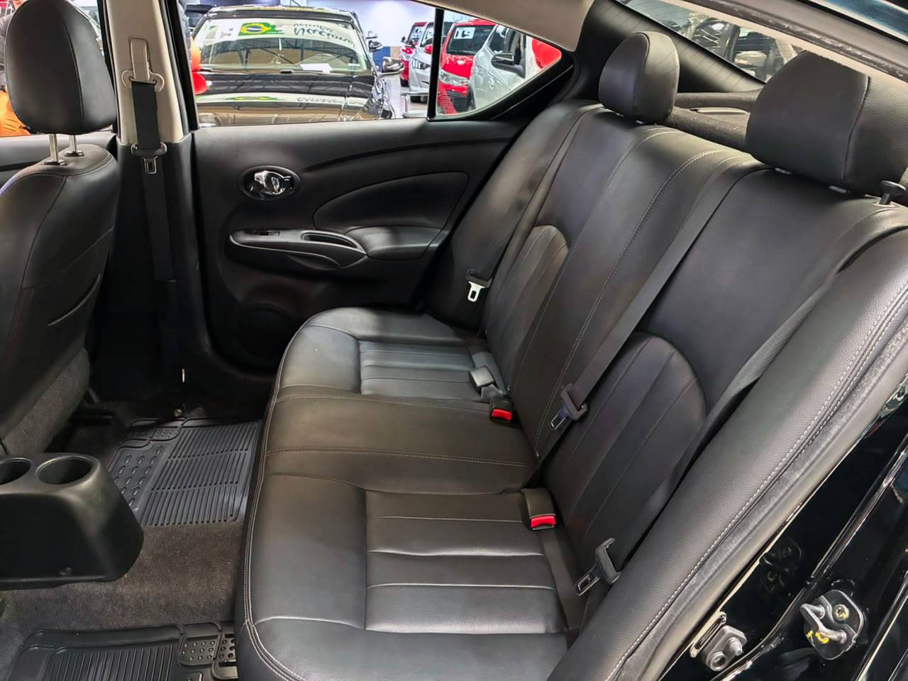NISSAN VERSA