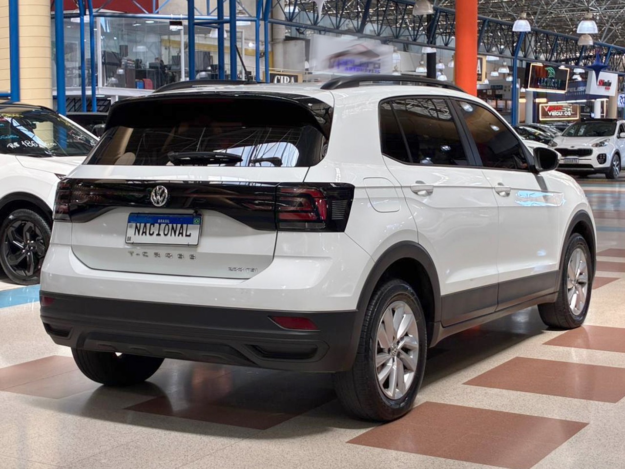 VOLKSWAGEN T-CROSS