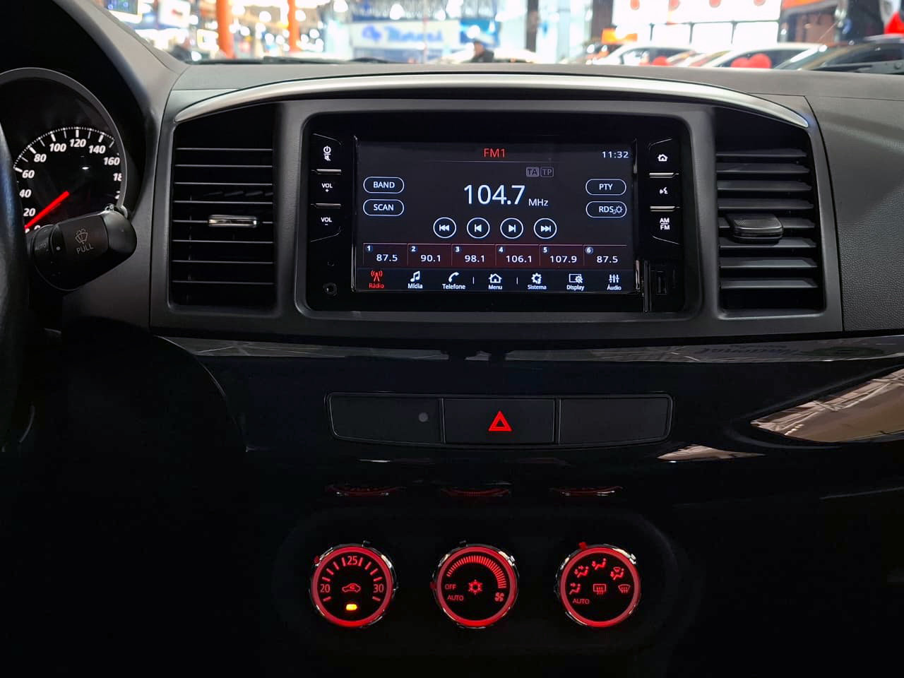MITSUBISHI LANCER