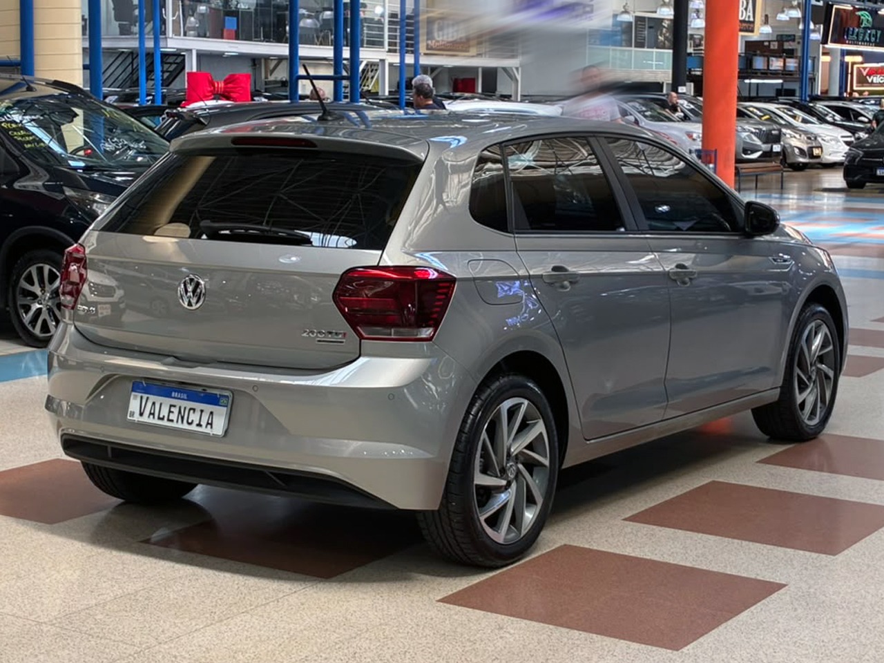 VOLKSWAGEN POLO