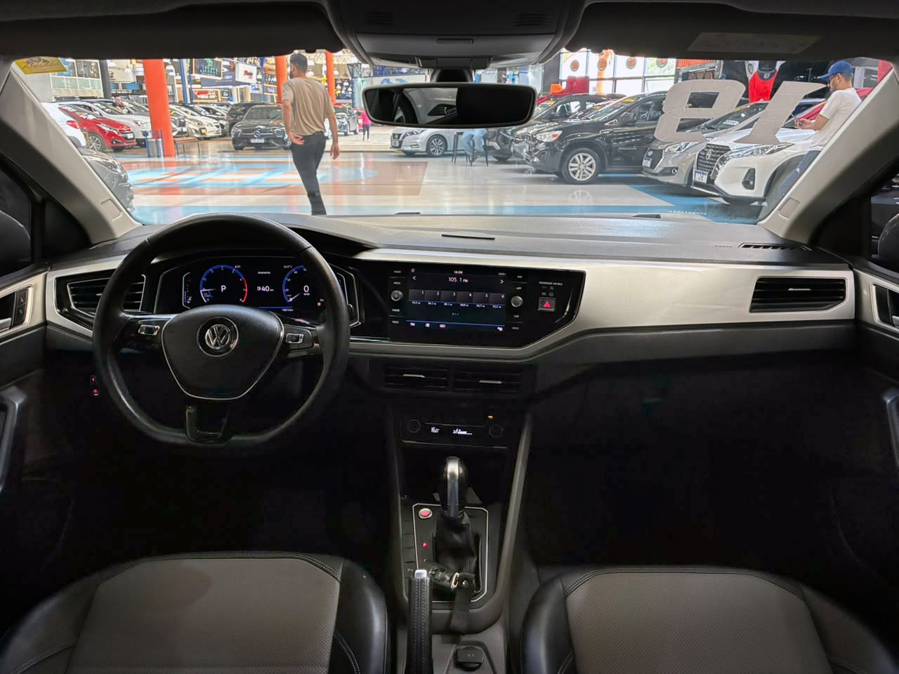 VOLKSWAGEN POLO
