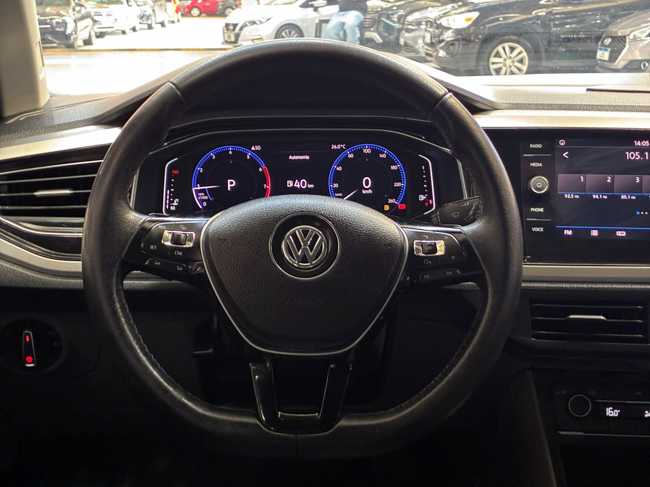 VOLKSWAGEN POLO