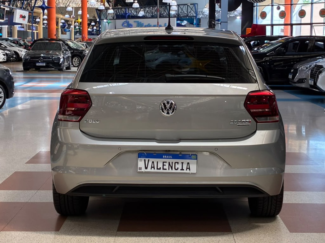 VOLKSWAGEN POLO