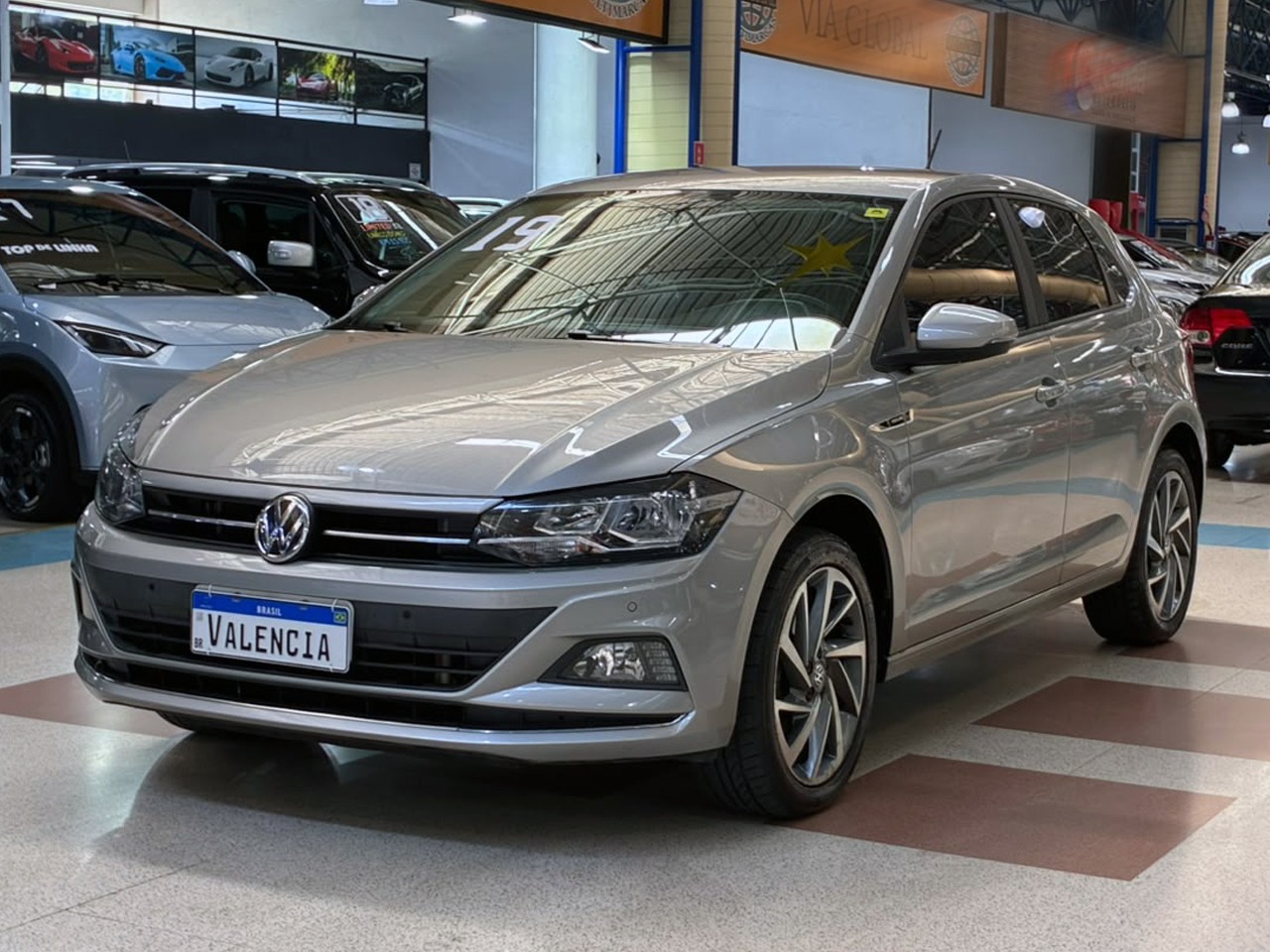 VOLKSWAGEN POLO