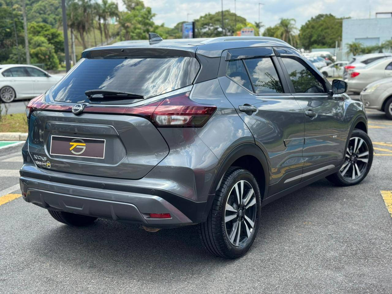 NISSAN KICKS