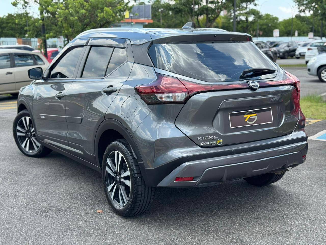 NISSAN KICKS